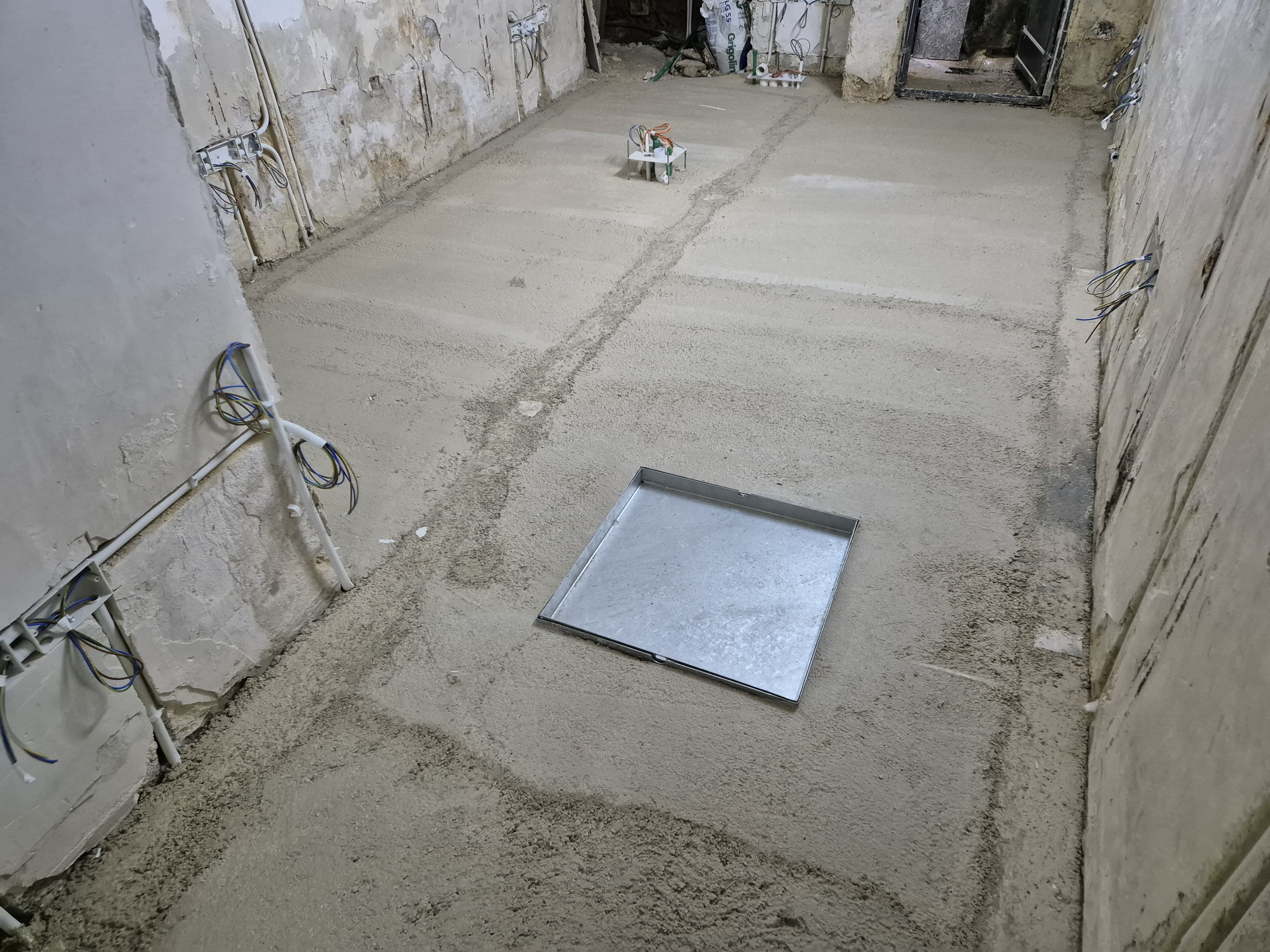 Valletta clinic screed
